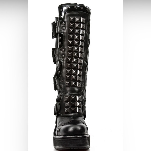 New rock black Italian leather Metallic studded boot - size 39 (US 8) worn once - Picture 2 of 16